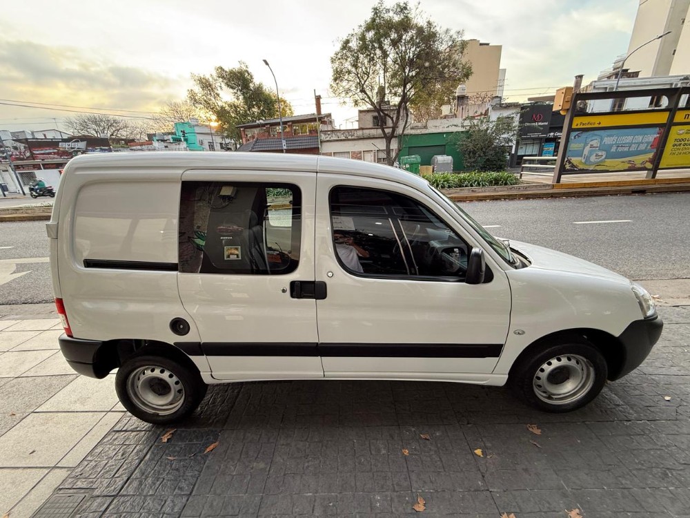 Citroën Berlingo Business mixto — foto 13